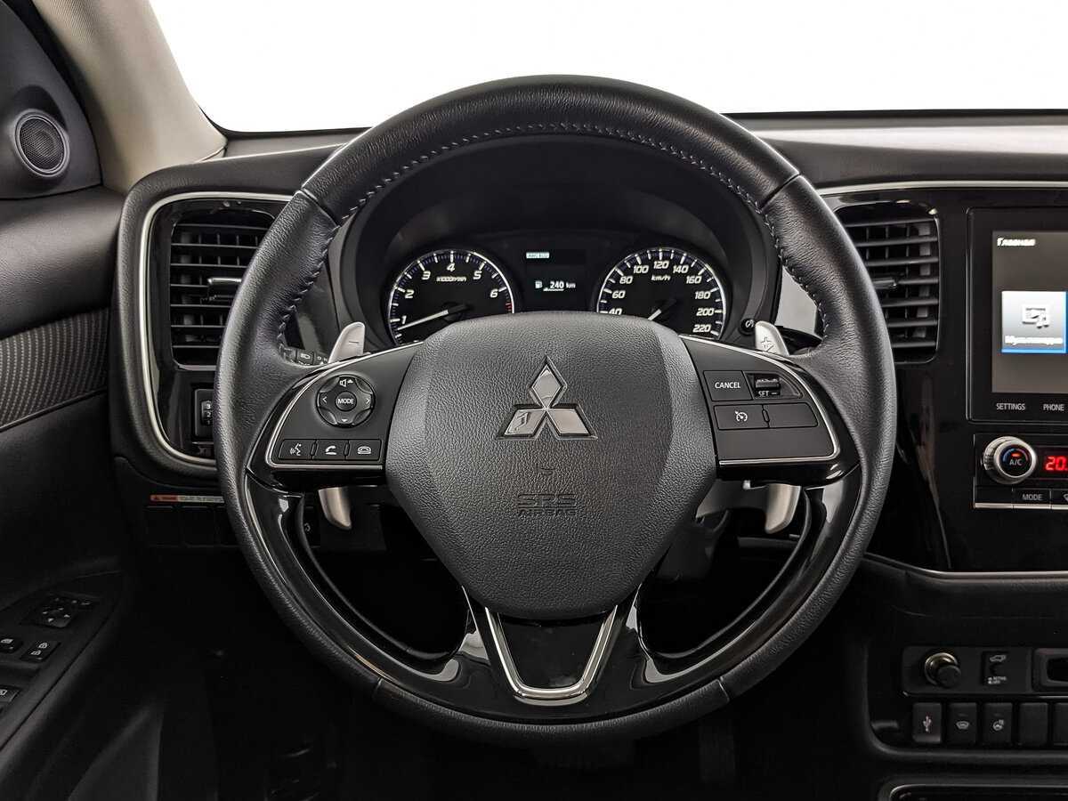 Mitsubishi Outlander с пробегом — 2022 год. Фото: #17