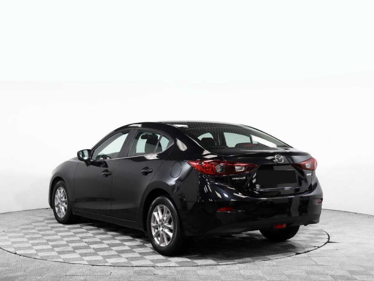 Mazda 3 с пробегом — 2017 год. Фото: #5