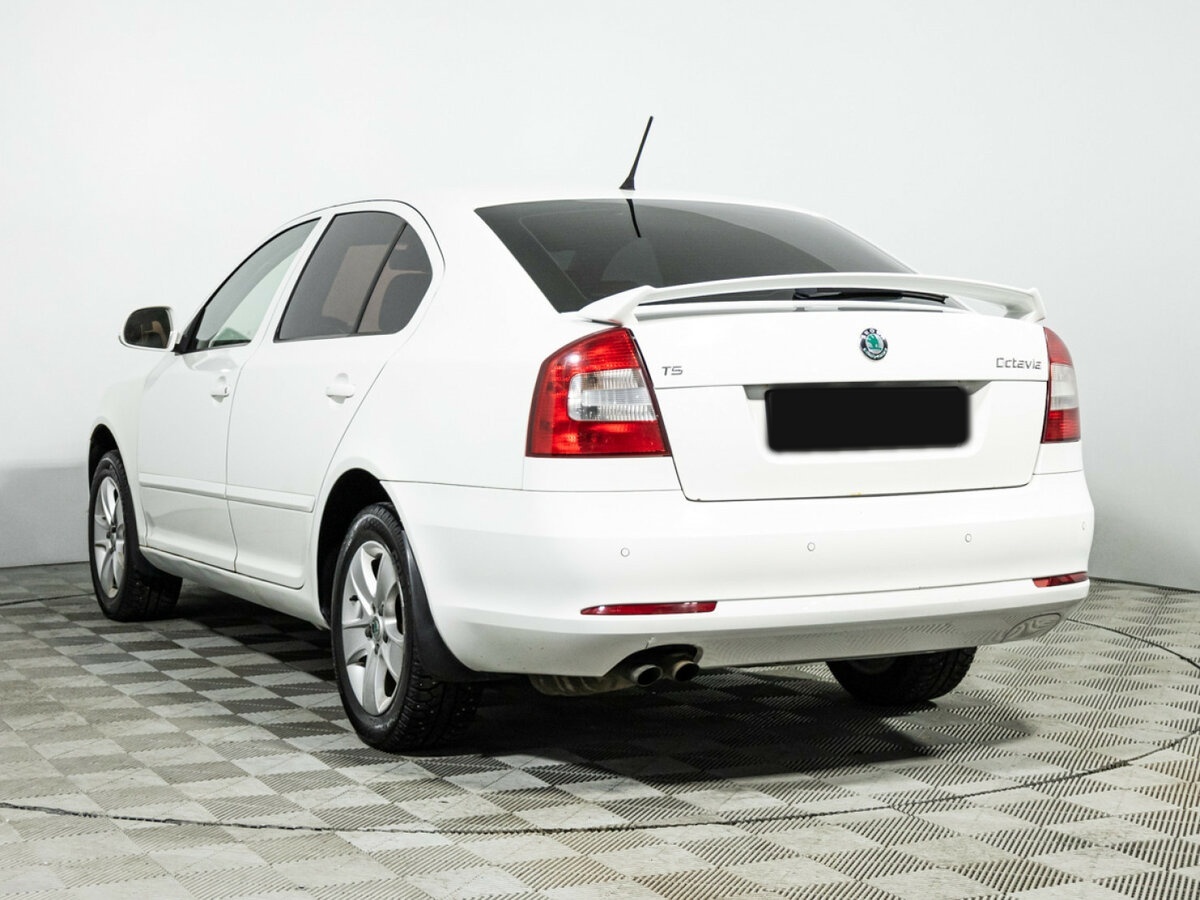 Skoda Octavia с пробегом — 2012 год. Фото: #6