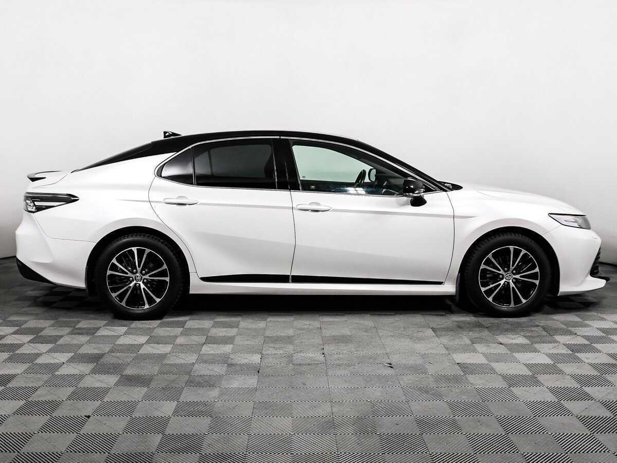 Toyota Camry с пробегом — 2020 год. Фото: #3
