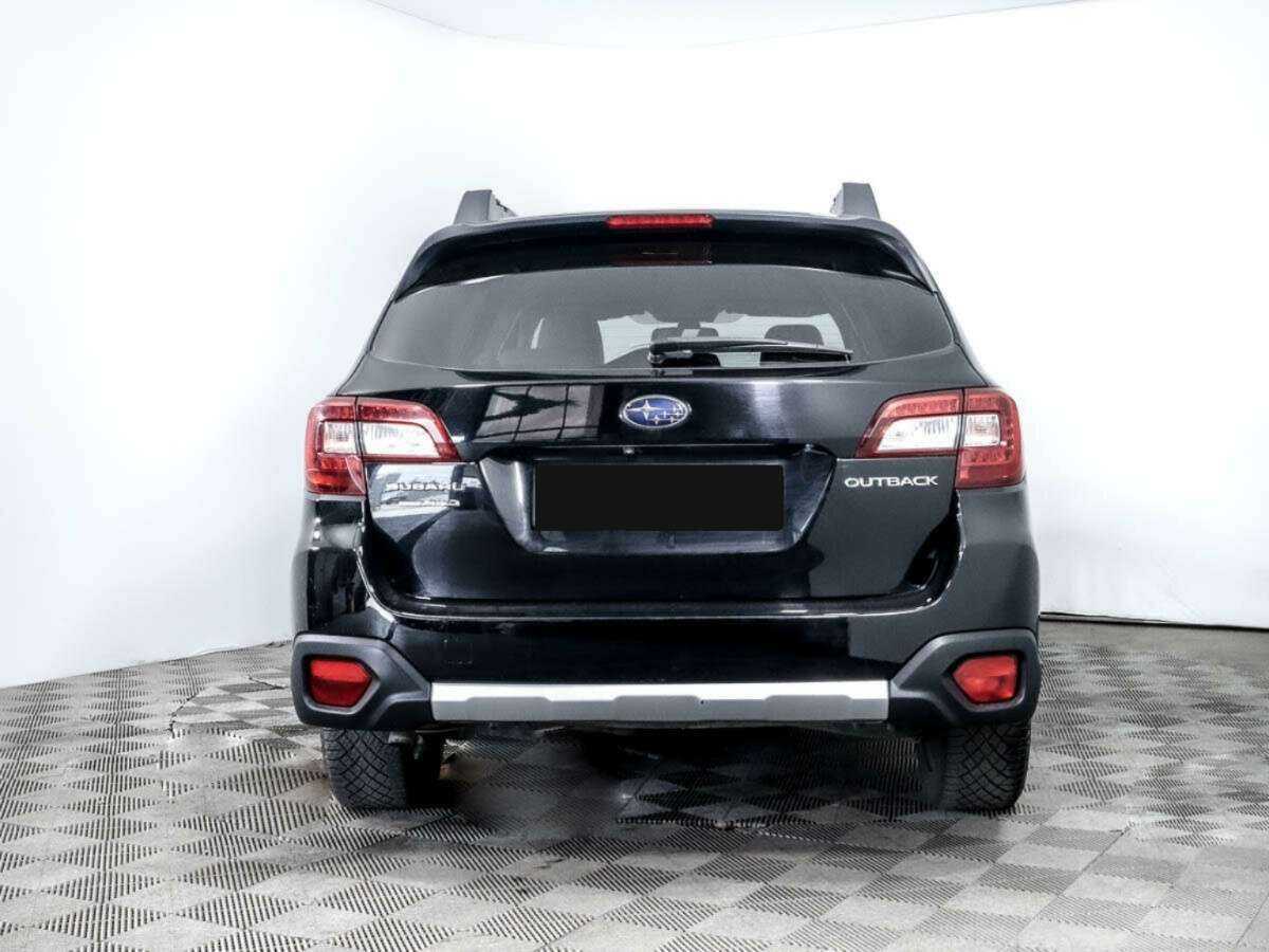 Subaru Outback с пробегом — 2017 год. Фото: #4