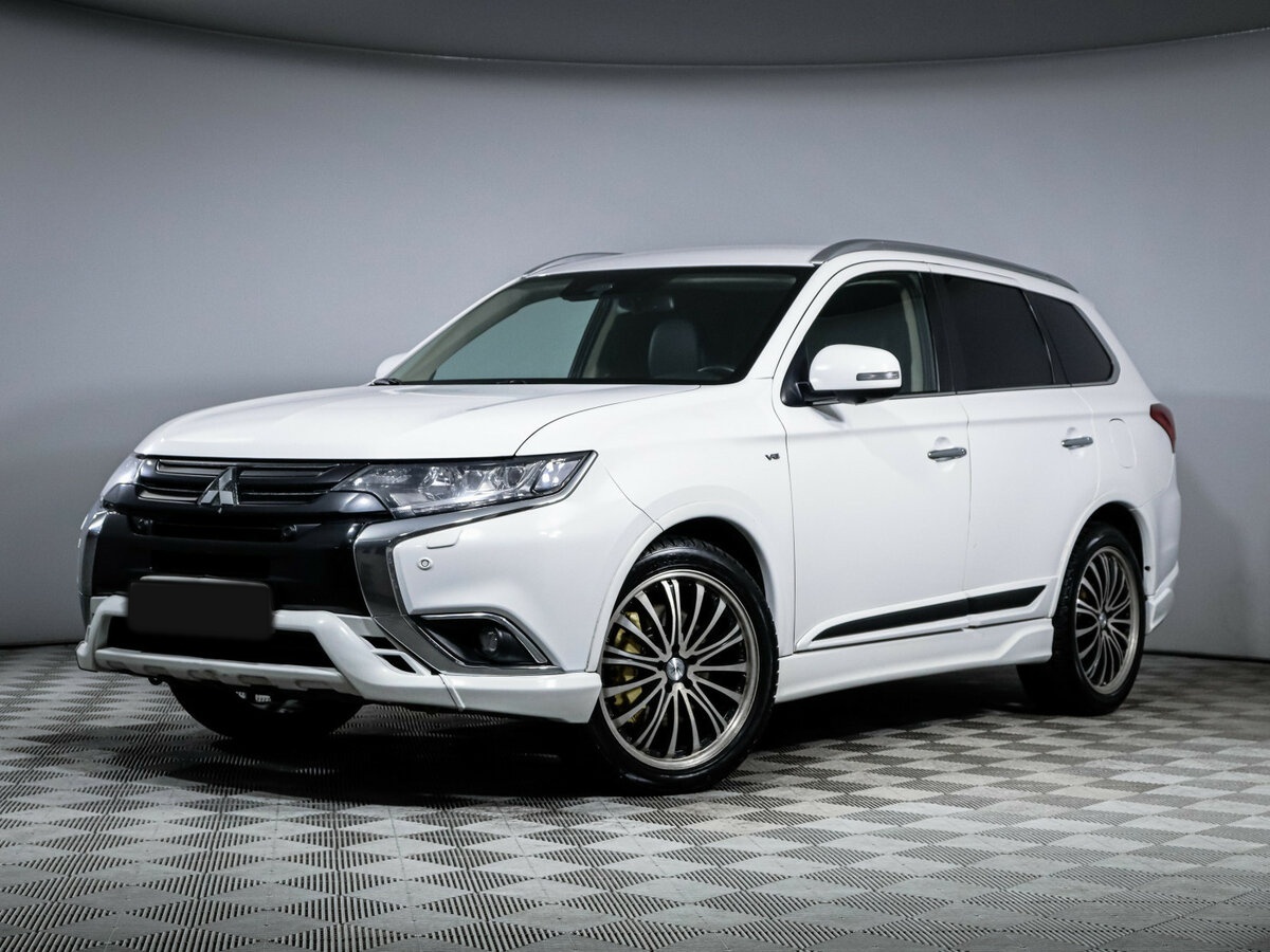 Mitsubishi Outlander с пробегом — 2018 год. Посмотреть фото