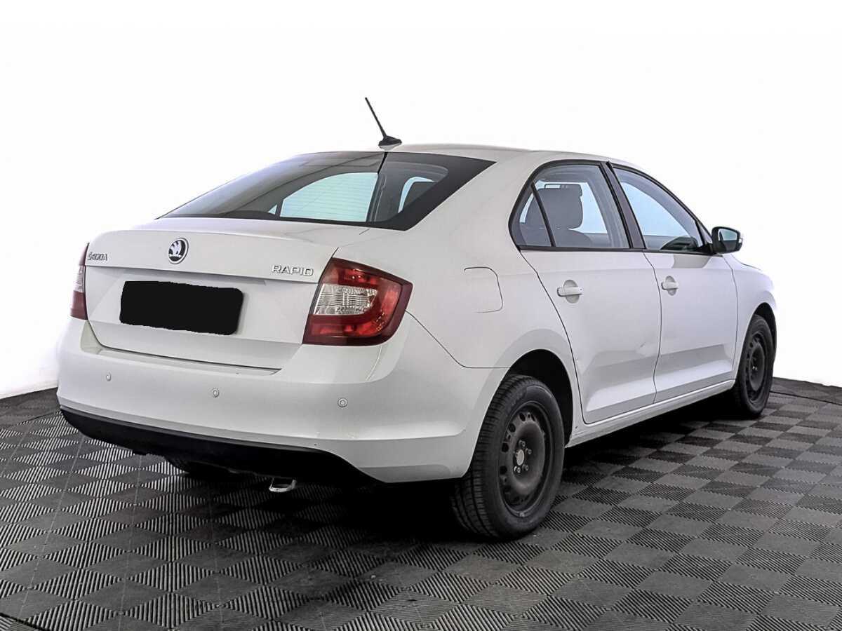 Skoda Rapid с пробегом — 2019 год. Фото: #4