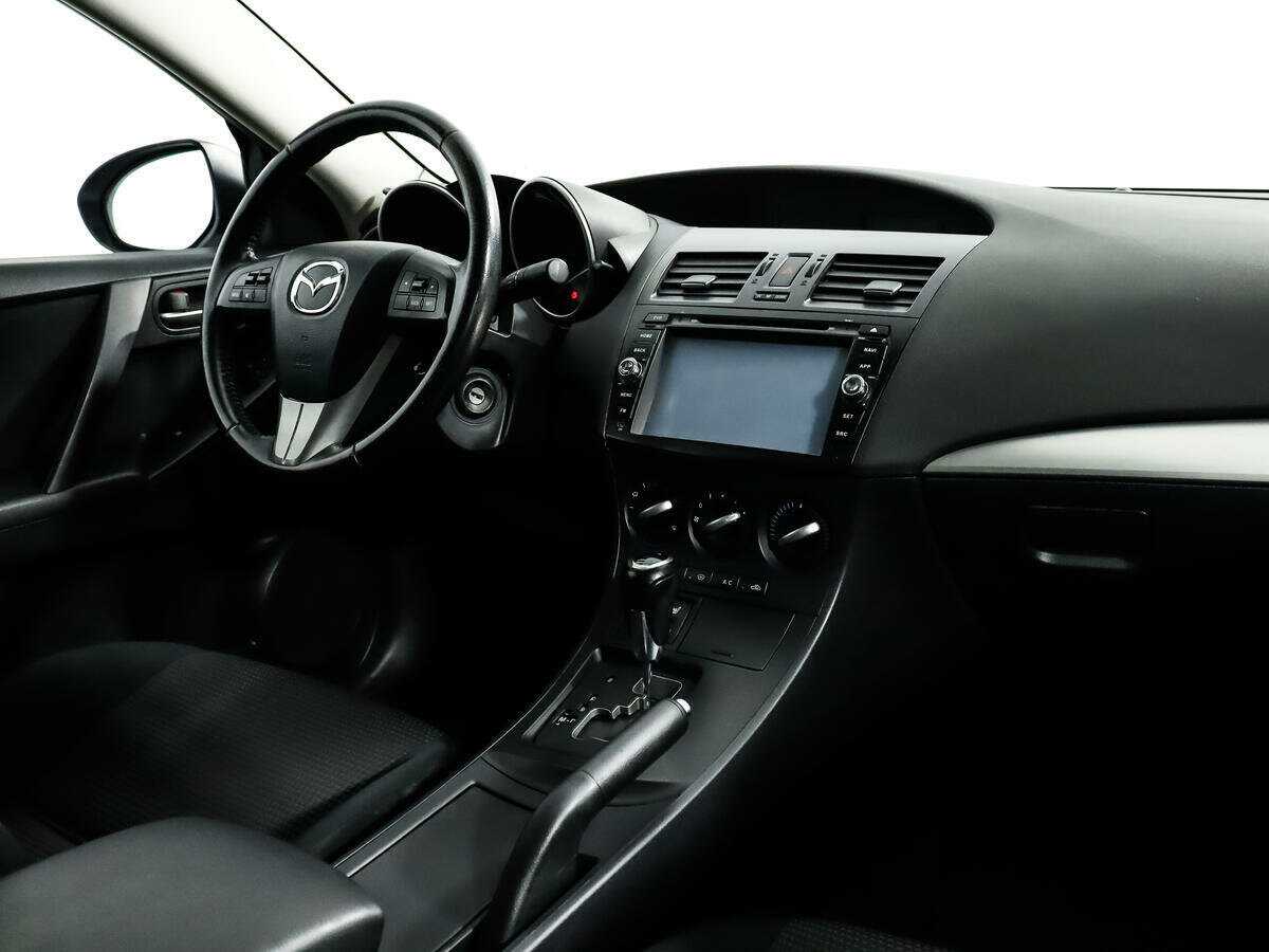 Mazda 3 с пробегом — 2013 год. Фото: #9