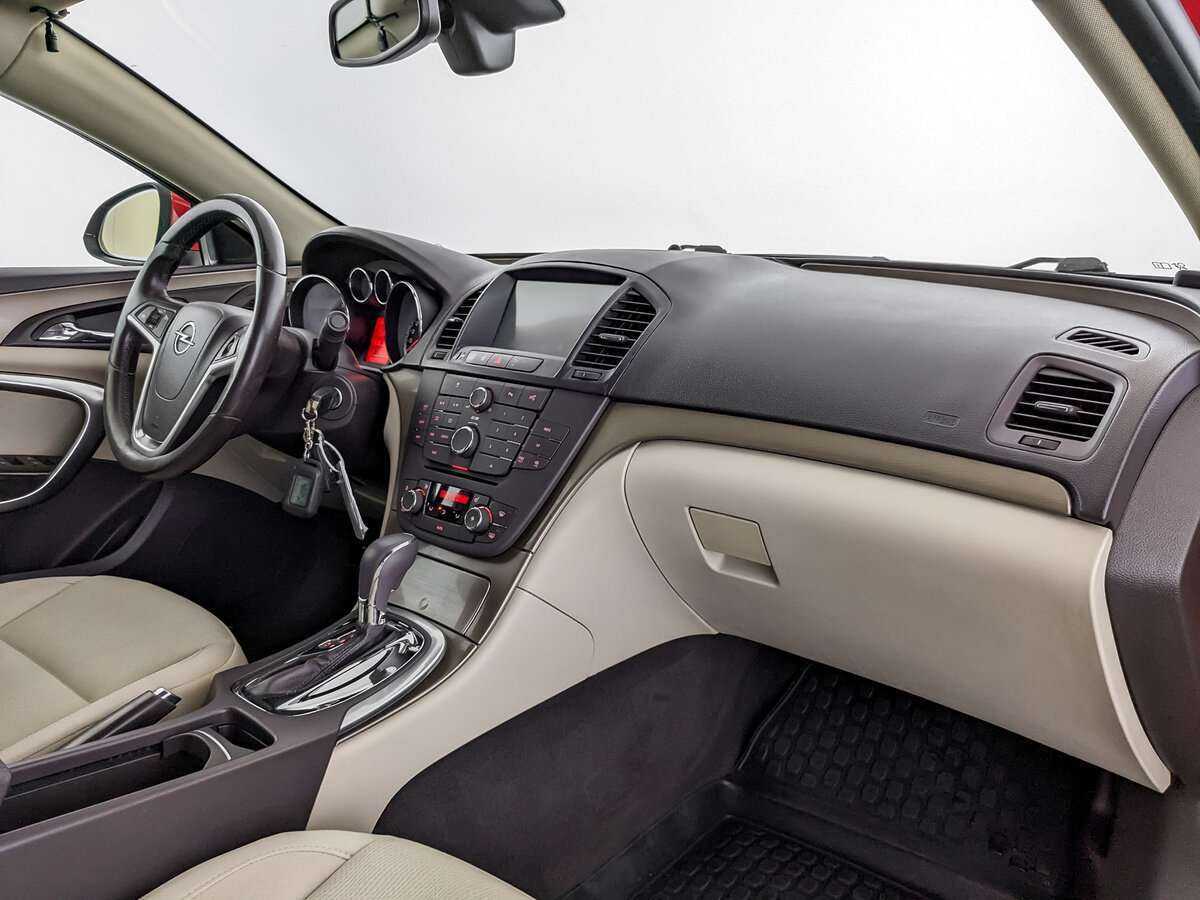 Opel Insignia с пробегом — 2012 год. Фото: #8