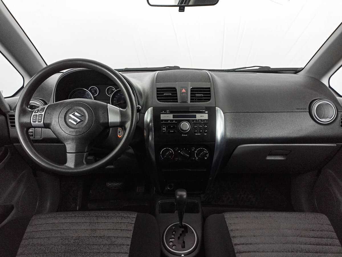 Suzuki SX4 с пробегом — 2012 год. Фото: #13