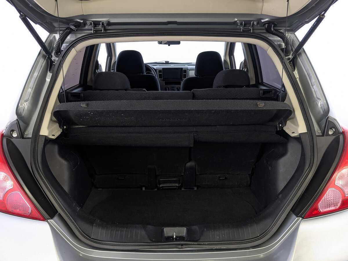 Nissan Tiida с пробегом — 2013 год. Фото: #9