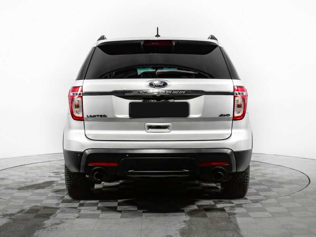 Ford Explorer с пробегом — 2014 год. Фото: #5