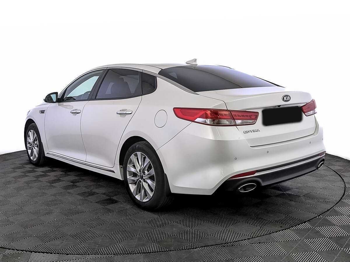 Kia Optima с пробегом — 2017 год. Фото: #6