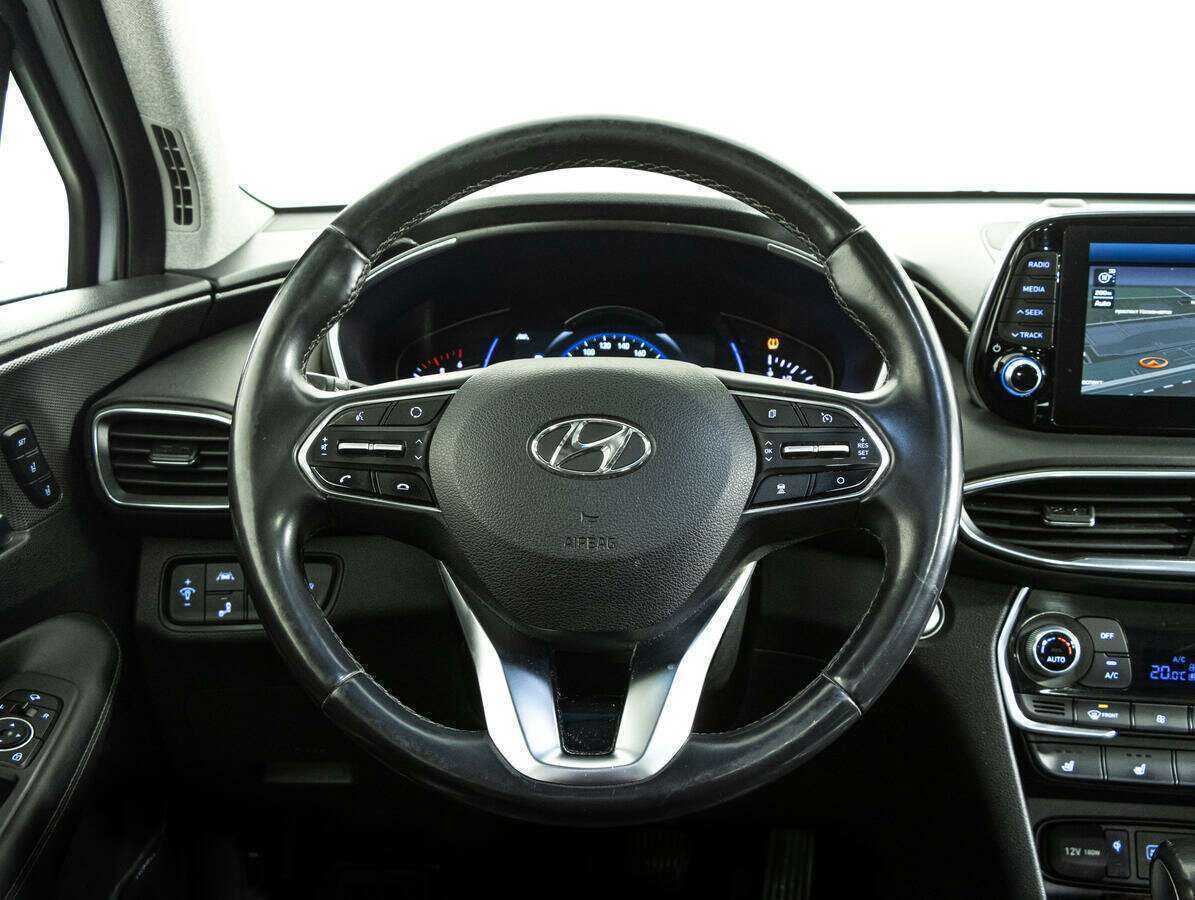 Hyundai Santa Fe с пробегом — 2019 год. Фото: #11