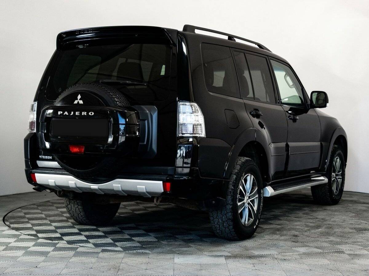 Mitsubishi Pajero с пробегом — 2012 год. Фото: #3