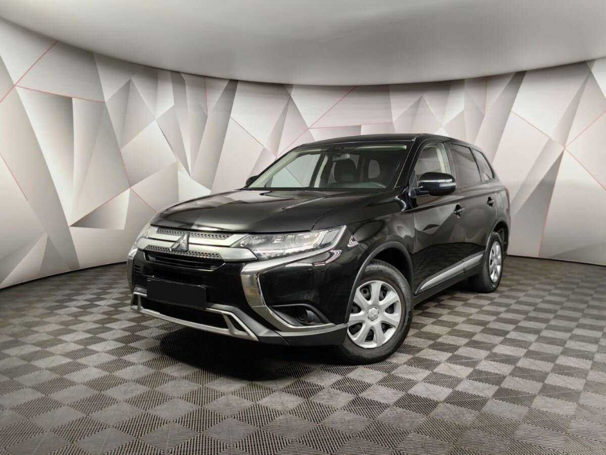 Mitsubishi Outlander с пробегом — 2018 год. Фото: #0