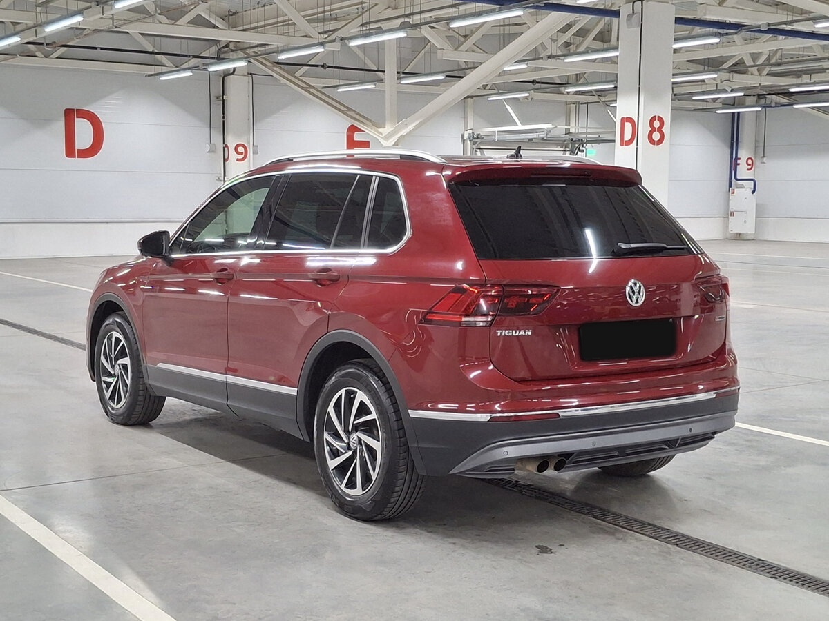 Volkswagen Tiguan с пробегом — 2018 год. Фото: #6