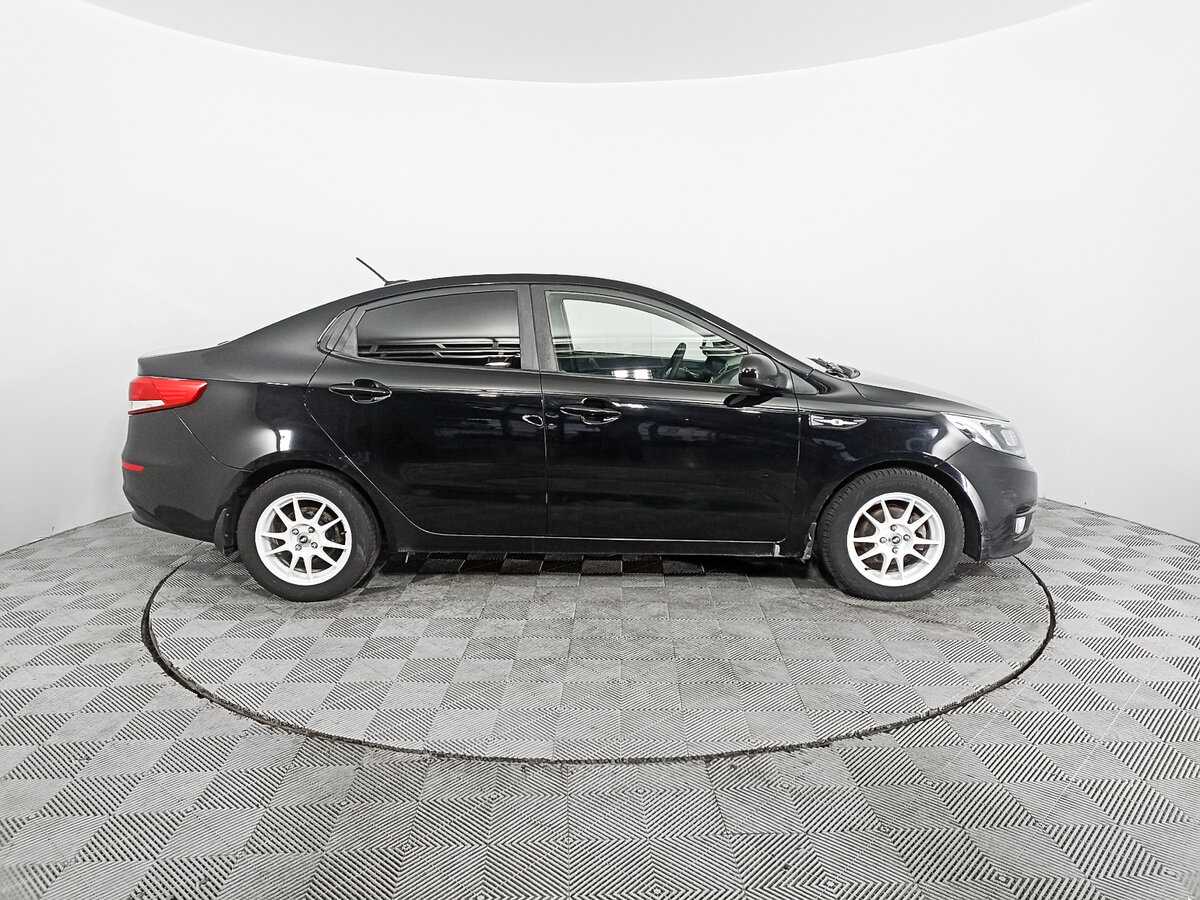 Kia Rio с пробегом — 2017 год. Фото: #3