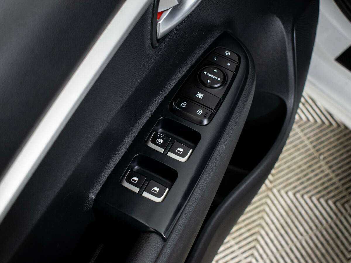 Kia Rio с пробегом — 2021 год. Фото: #12
