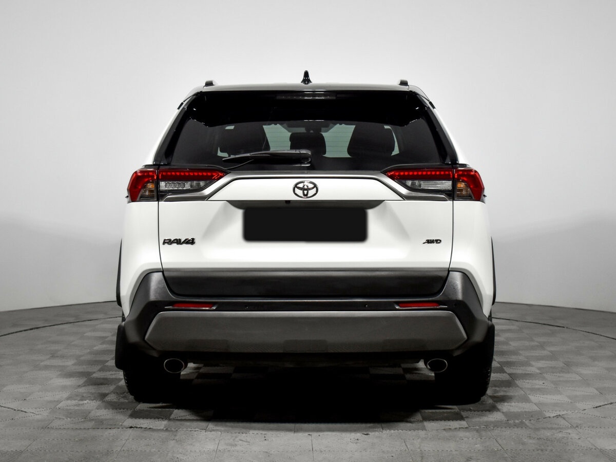 Toyota RAV4 с пробегом — 2019 год. Фото: #4