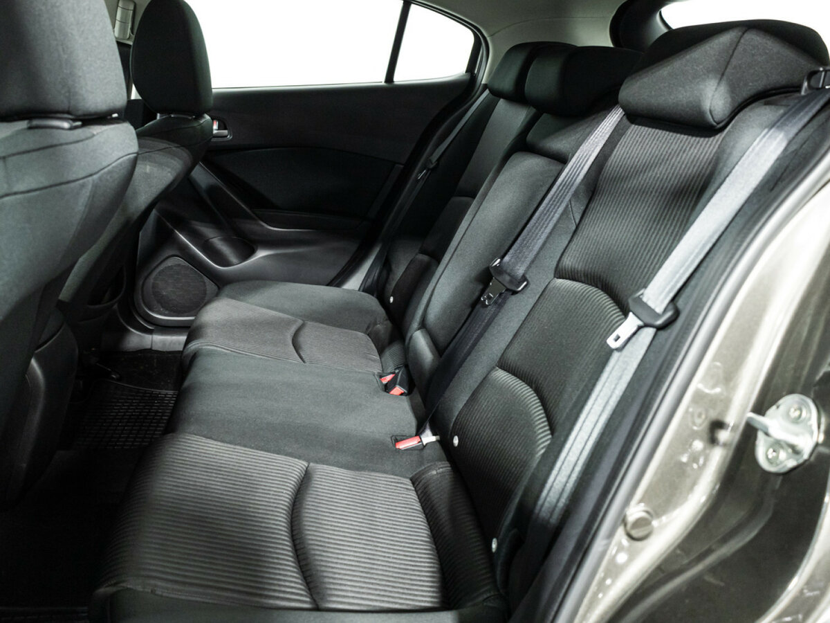 Mazda 3 с пробегом — 2013 год. Фото: #9