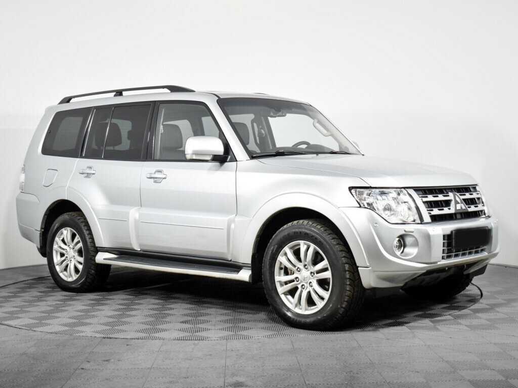 Mitsubishi Pajero с пробегом — 2013 год. Фото: #2
