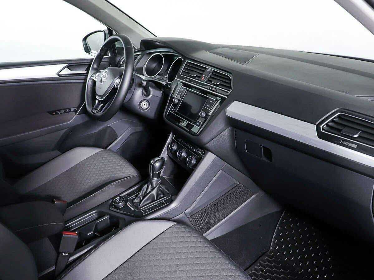 Volkswagen Tiguan с пробегом — 2017 год. Фото: #8
