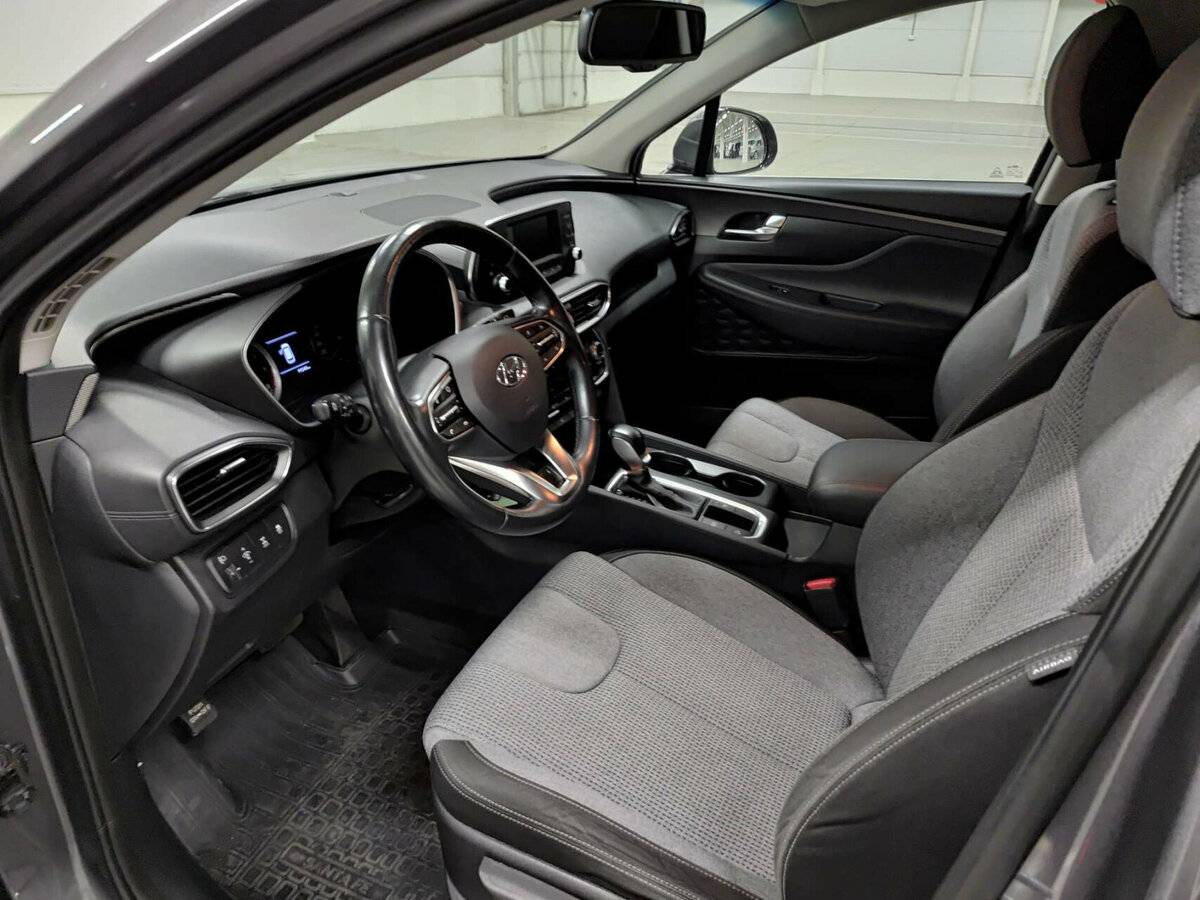 Hyundai Santa Fe с пробегом — 2019 год. Фото: #15