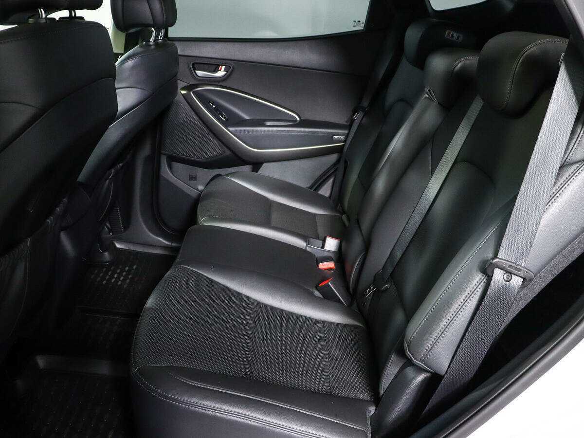 Hyundai Santa Fe с пробегом — 2016 год. Фото: #9
