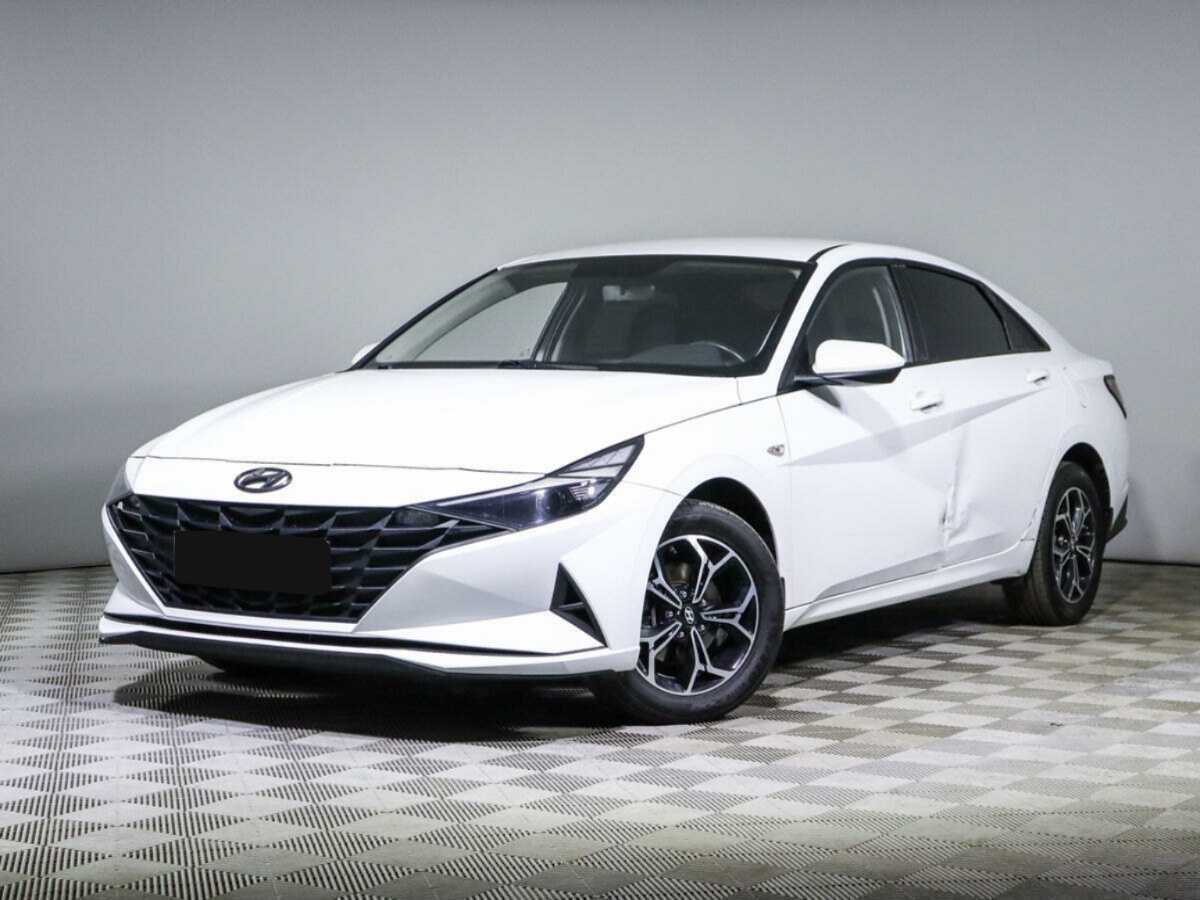 Hyundai Elantra с пробегом — 2021 год. Посмотреть фото