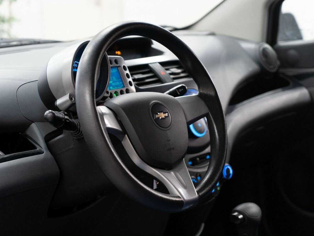 Chevrolet Spark с пробегом — 2013 год. Фото: #4