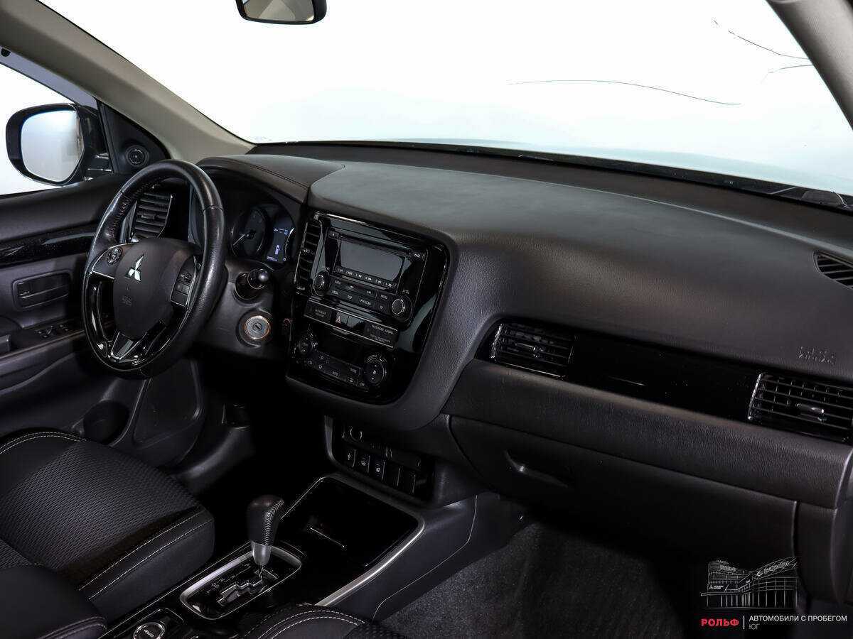 Mitsubishi Outlander с пробегом — 2019 год. Фото: #7