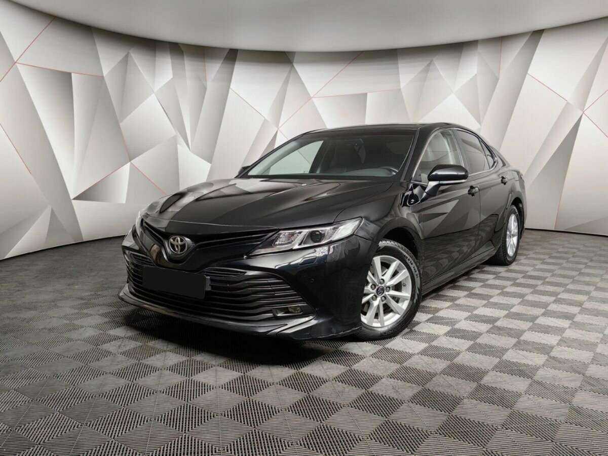 Toyota Camry с пробегом — 2019 год. Посмотреть фото