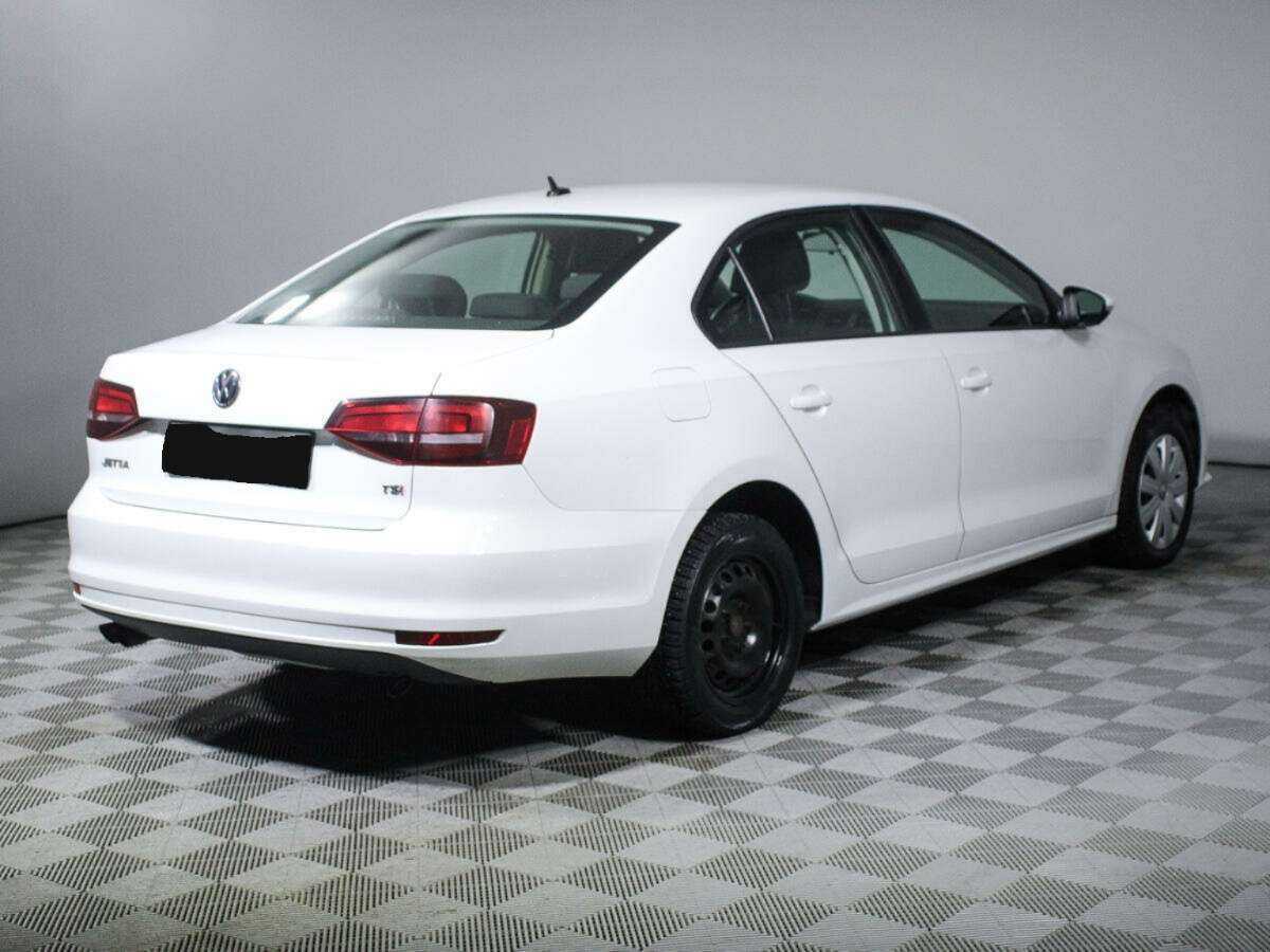 Volkswagen Jetta с пробегом — 2016 год. Фото: #4