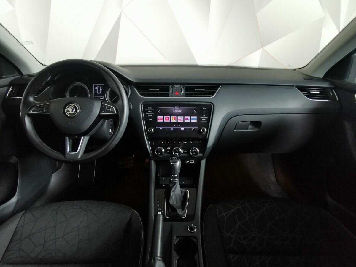 Skoda Octavia с пробегом — 2020 год. Фото: #9
