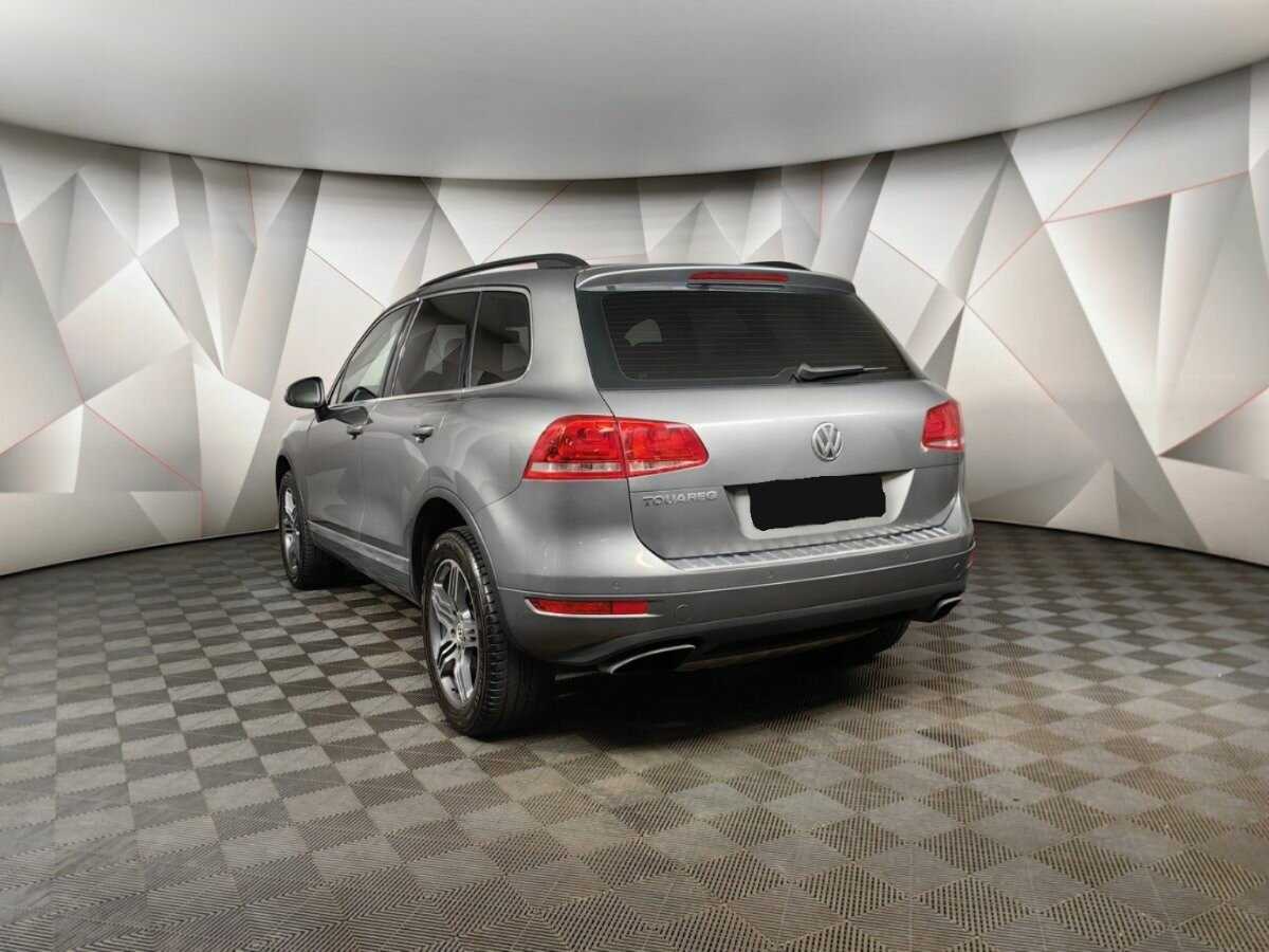 Volkswagen Touareg с пробегом — 2012 год. Фото: #3