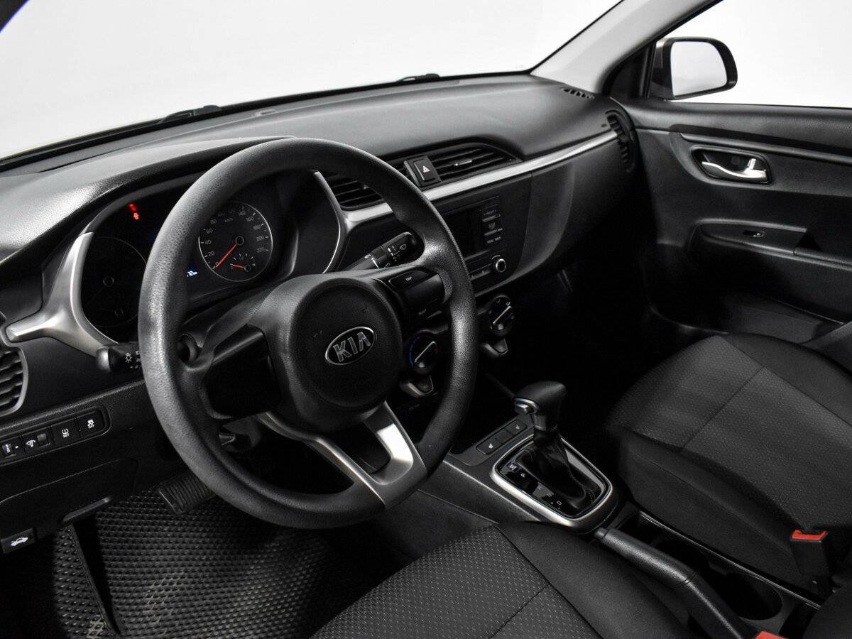 Kia Rio с пробегом — 2020 год. Фото: #8