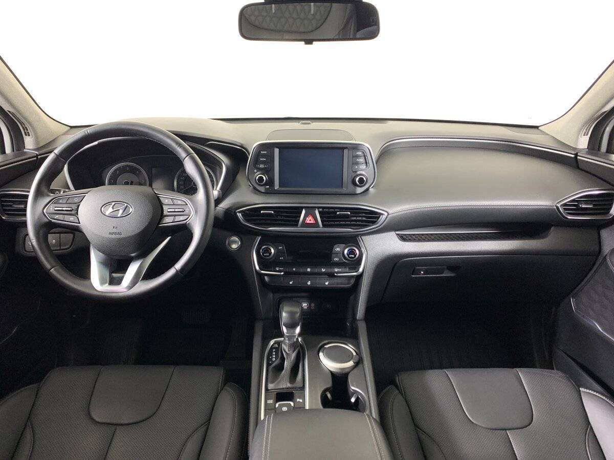 Hyundai Santa Fe с пробегом — 2019 год. Фото: #11
