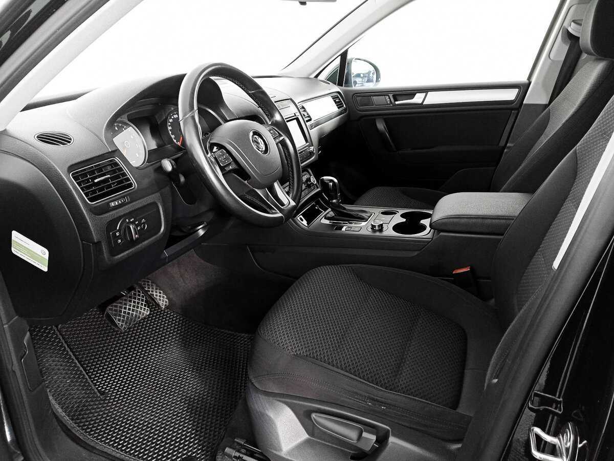 Volkswagen Touareg с пробегом — 2013 год. Фото: #10
