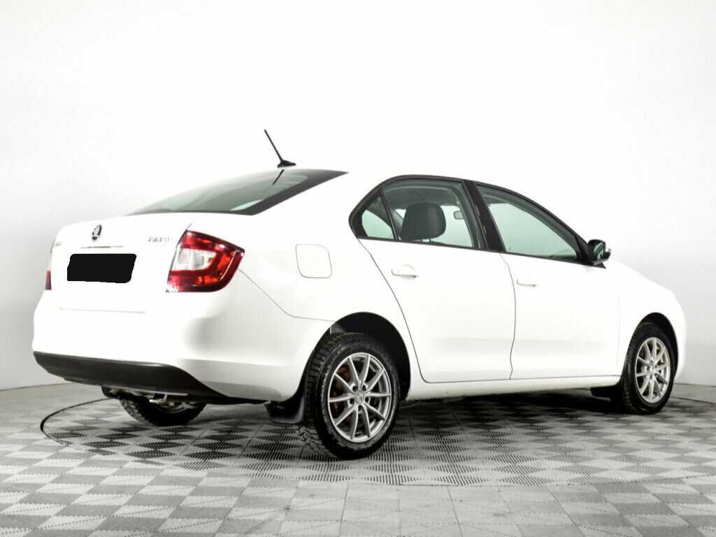 Skoda Rapid с пробегом — 2018 год. Фото: #4