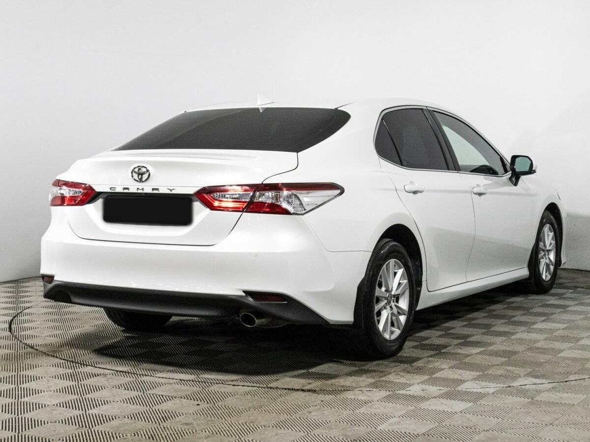 Toyota Camry с пробегом — 2020 год. Фото: #4