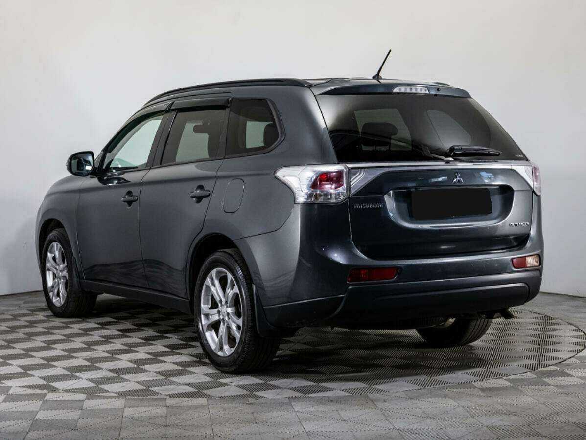 Mitsubishi Outlander с пробегом — 2013 год. Фото: #5
