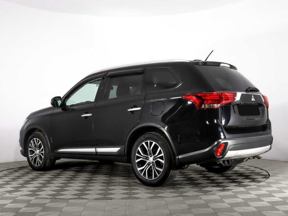 Mitsubishi Outlander с пробегом — 2016 год. Фото: #6