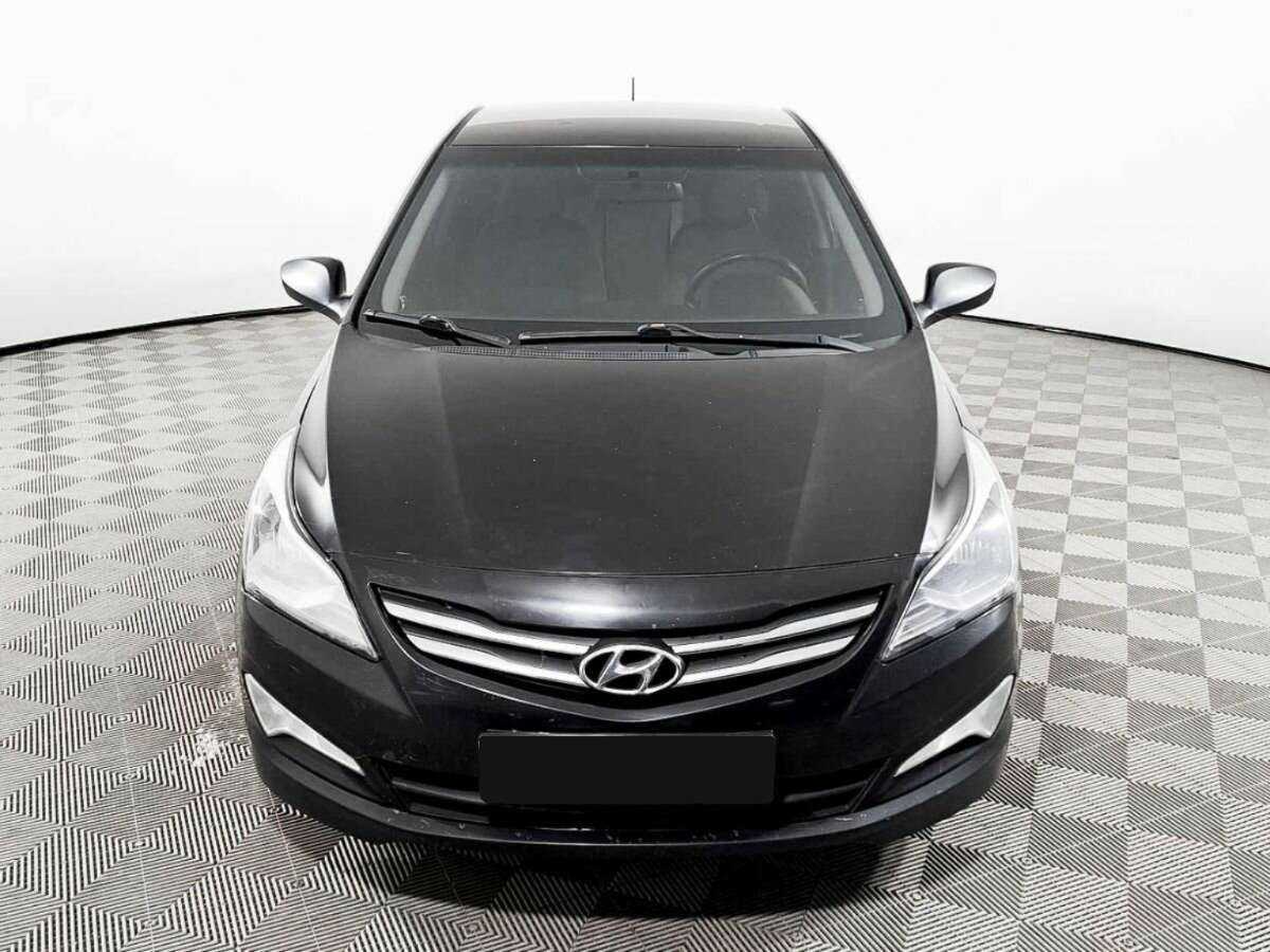 Hyundai Solaris с пробегом — 2015 год. Фото: #1