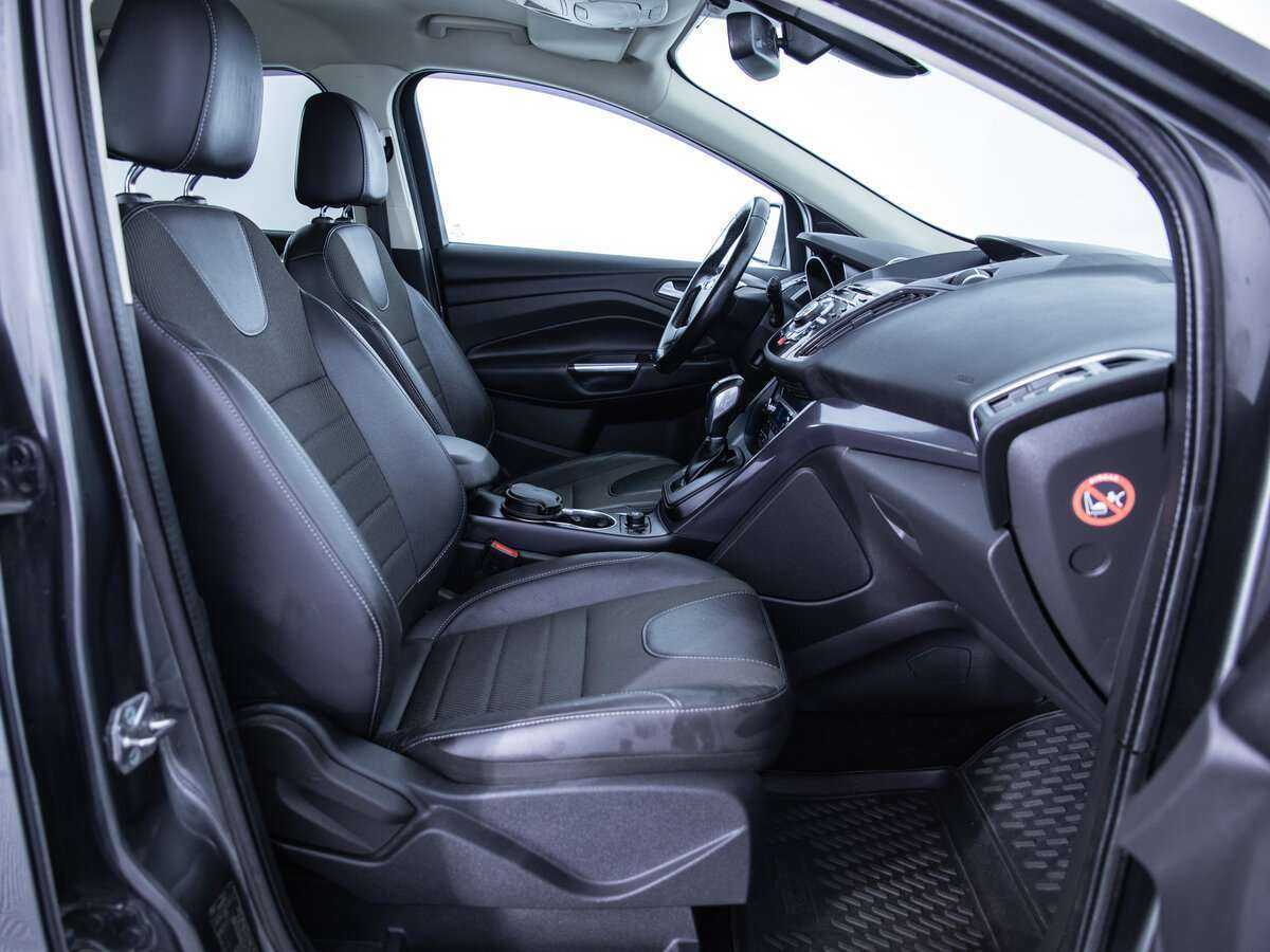 Ford Kuga с пробегом — 2015 год. Фото: #11