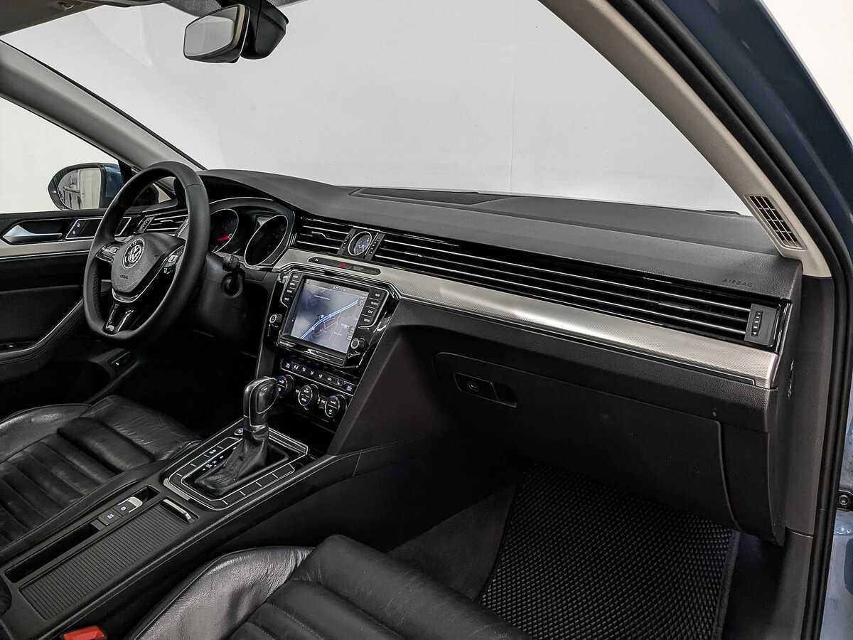 Volkswagen Passat с пробегом — 2015 год. Фото: #12