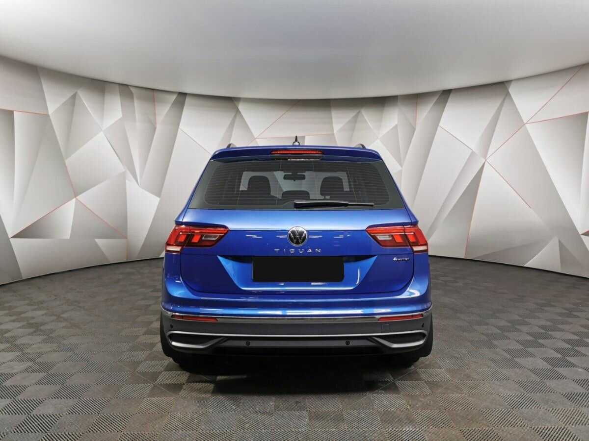 Volkswagen Tiguan с пробегом — 2021 год. Фото: #7