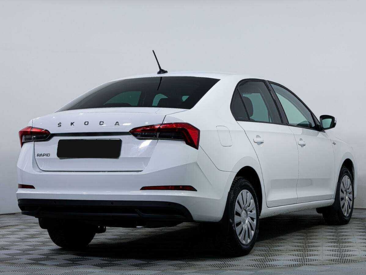 Skoda Rapid с пробегом — 2021 год. Фото: #3