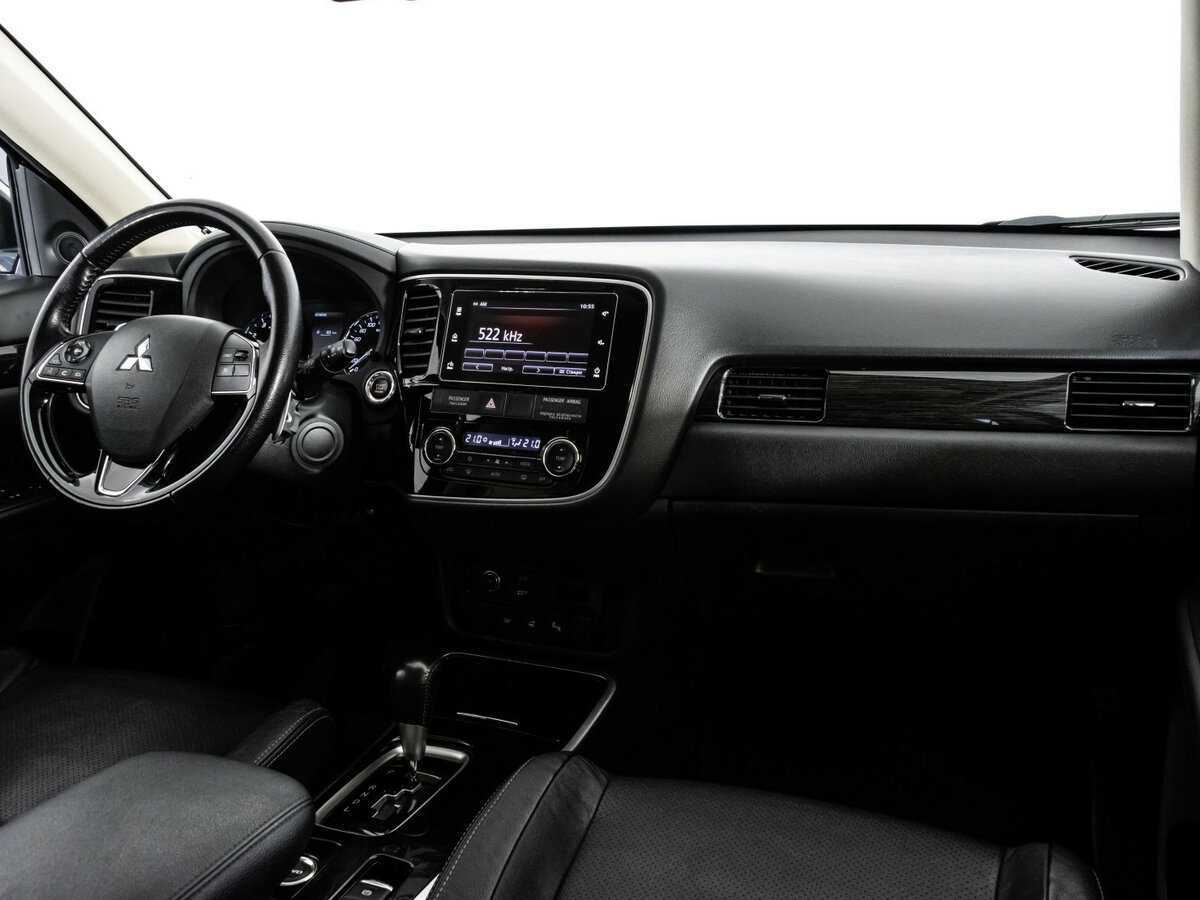 Mitsubishi Outlander с пробегом — 2018 год. Фото: #6