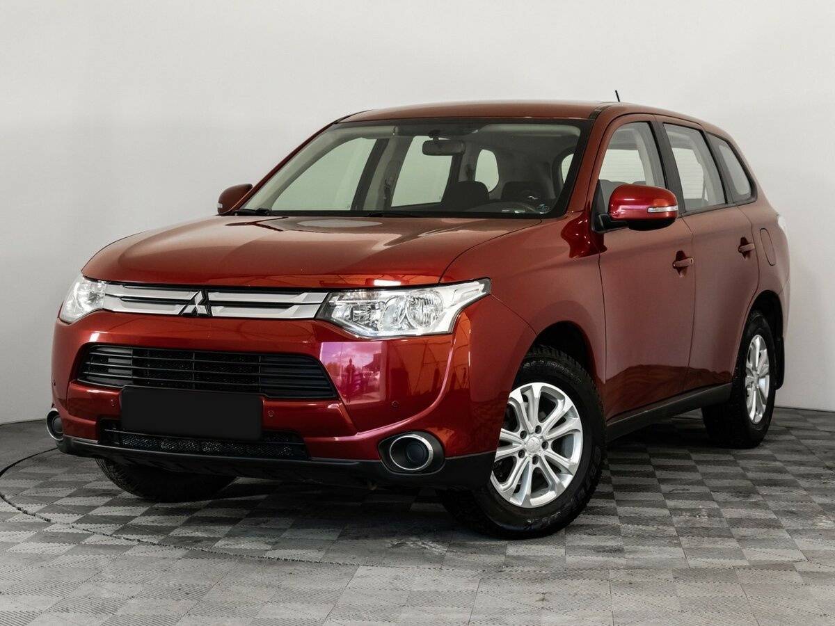 Mitsubishi Outlander с пробегом — 2014 год. Фото: #0