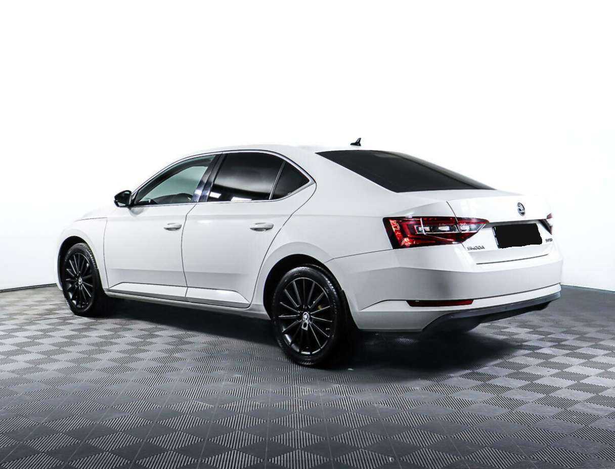Skoda Superb с пробегом — 2017 год. Фото: #5
