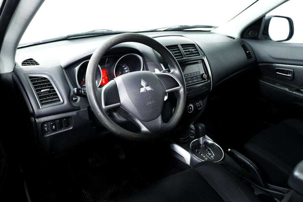Mitsubishi ASX с пробегом — 2013 год. Фото: #12