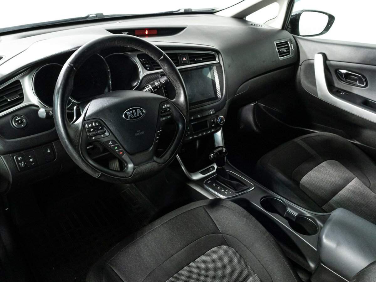 Kia Ceed с пробегом — 2017 год. Фото: #10