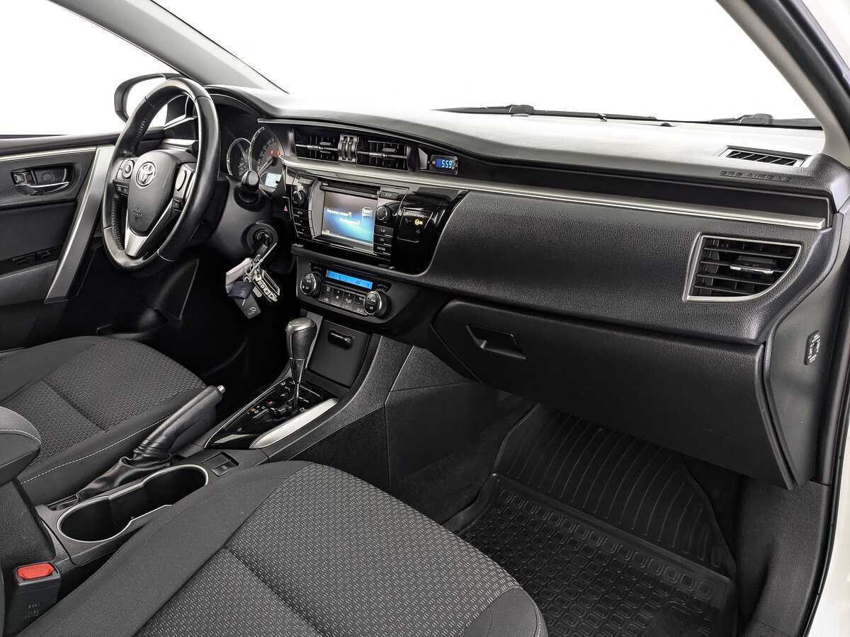 Toyota Corolla с пробегом — 2014 год. Фото: #10